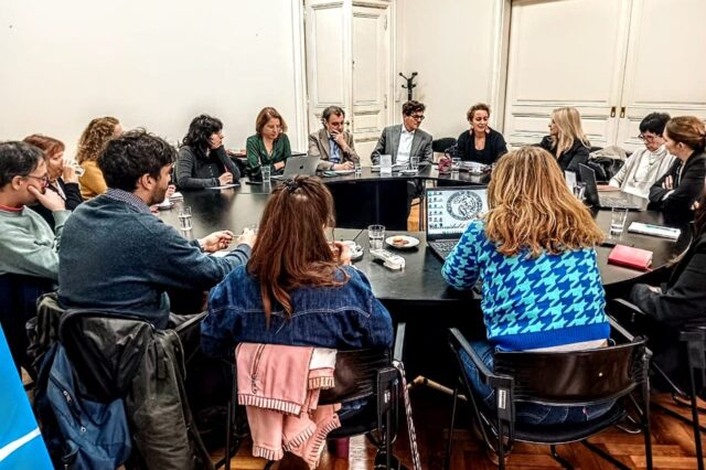 Reunión de trabajo con la École des Hautes Études en Sciences Sociales (EHESS).